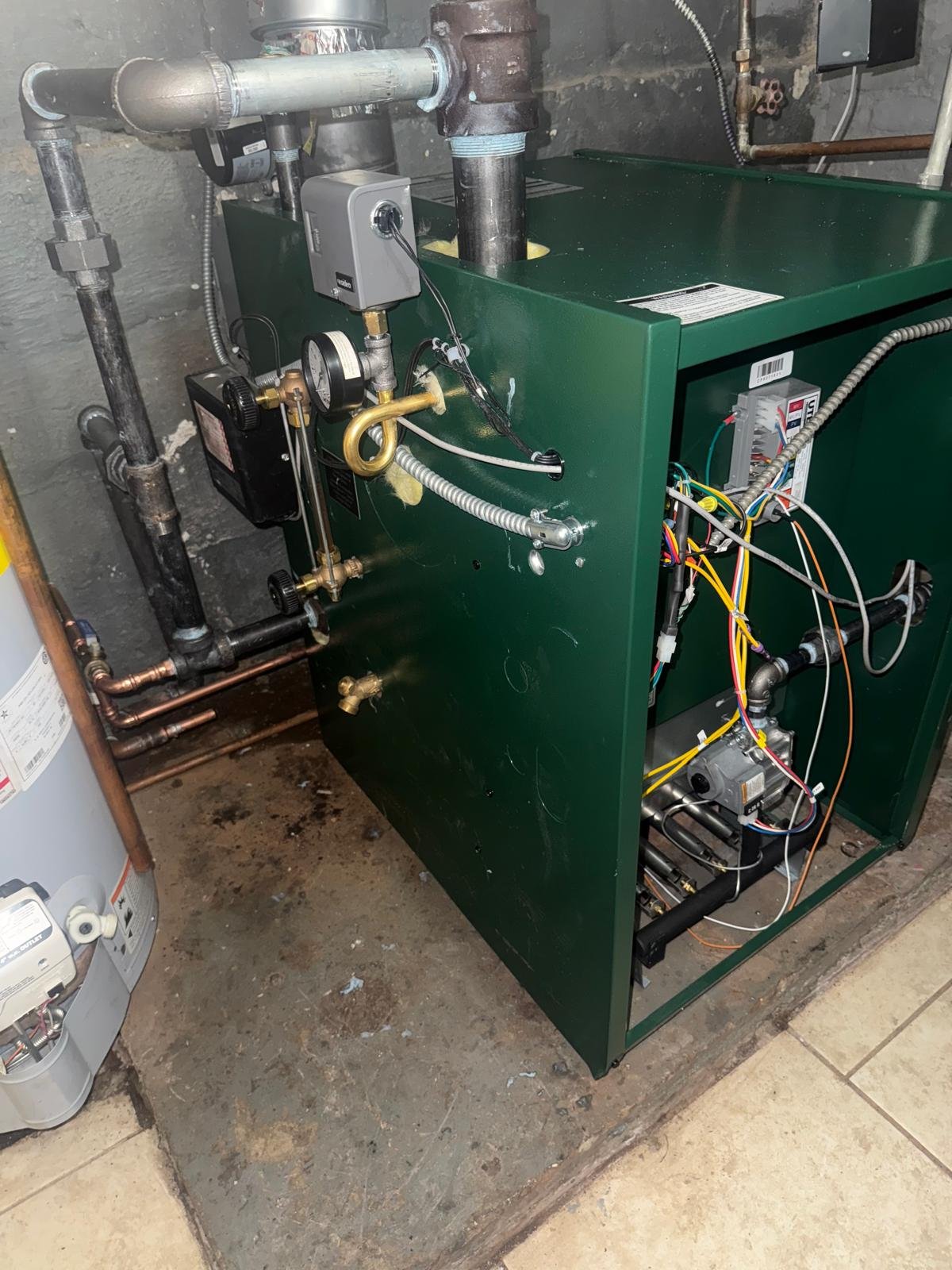 Pipe joints focued where usually clogging happens