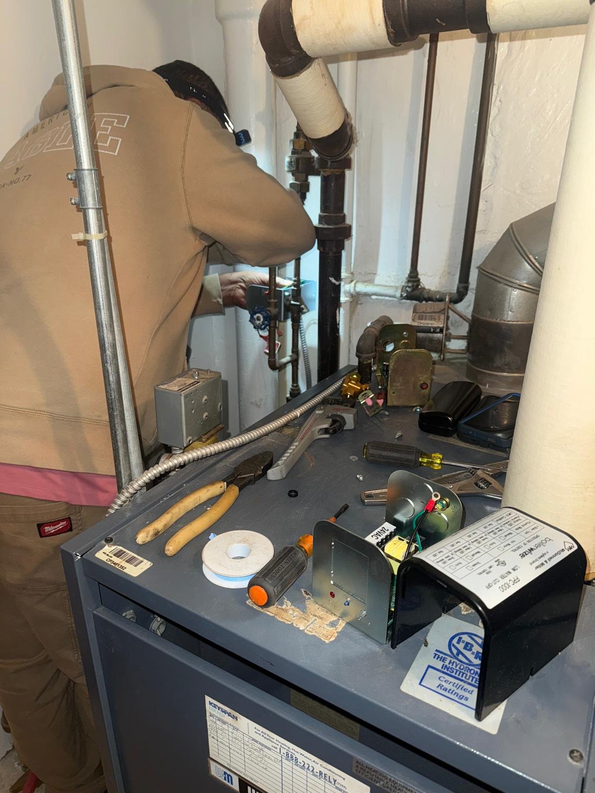 Drain cleaning paradise valley AZ working on afloor dreain and unclogging it